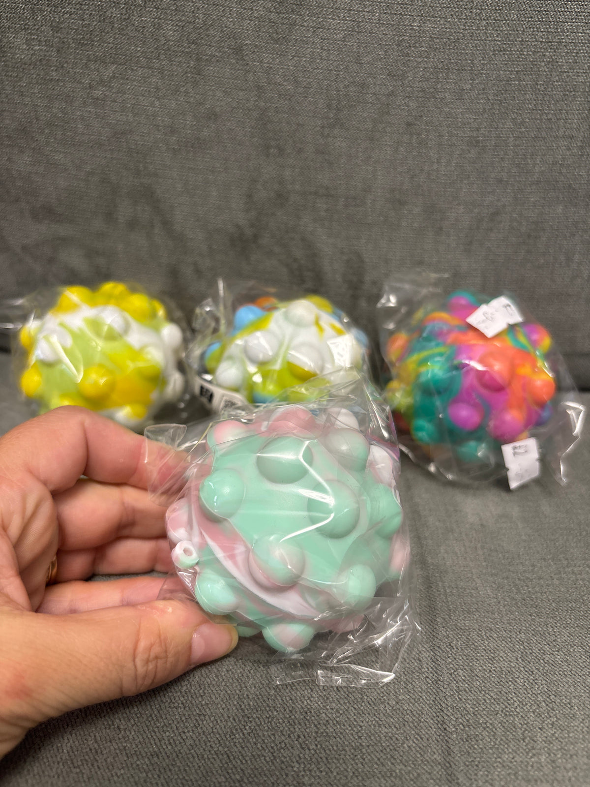Squishy pop ball