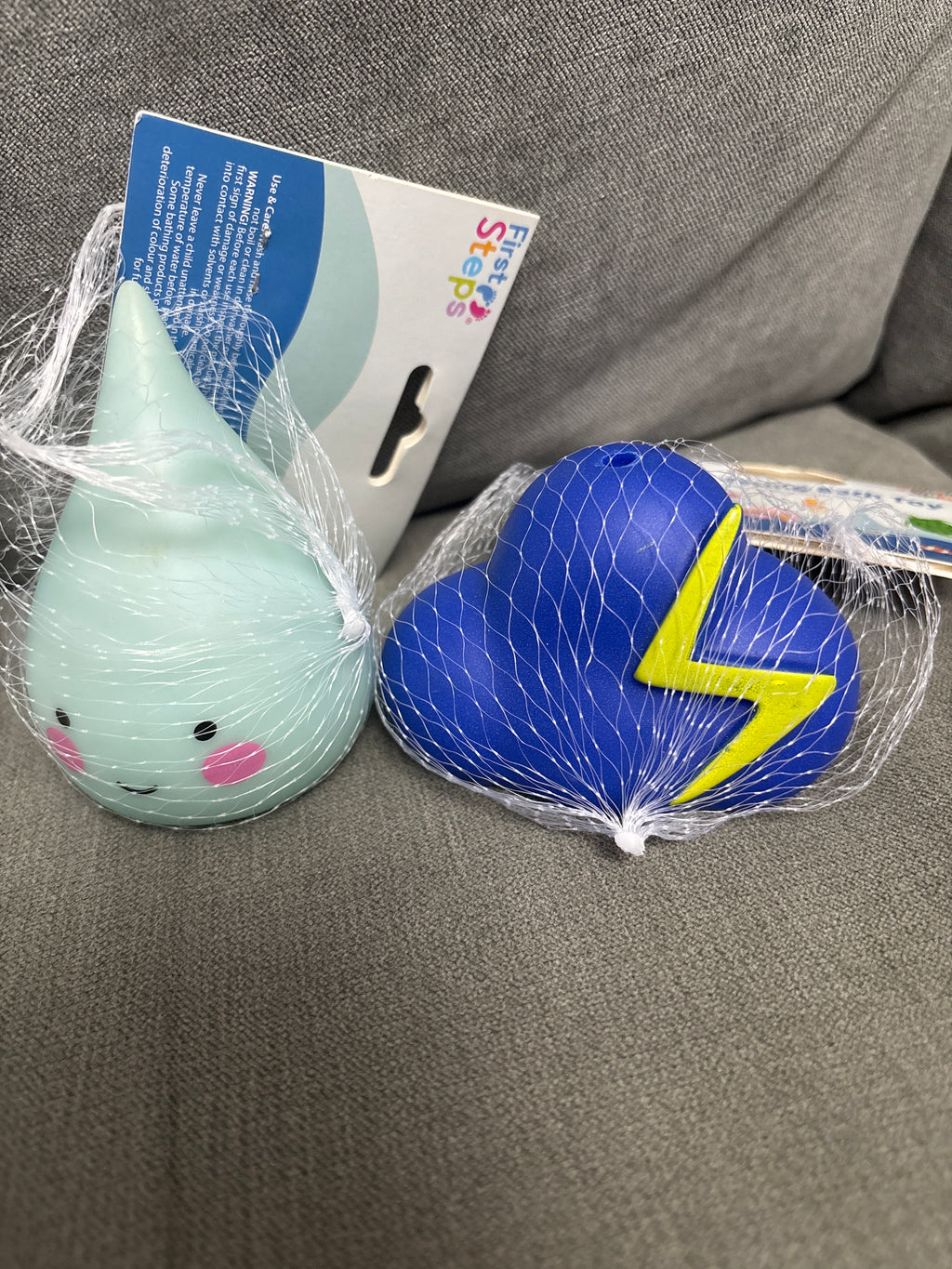 Fun watering bath toy