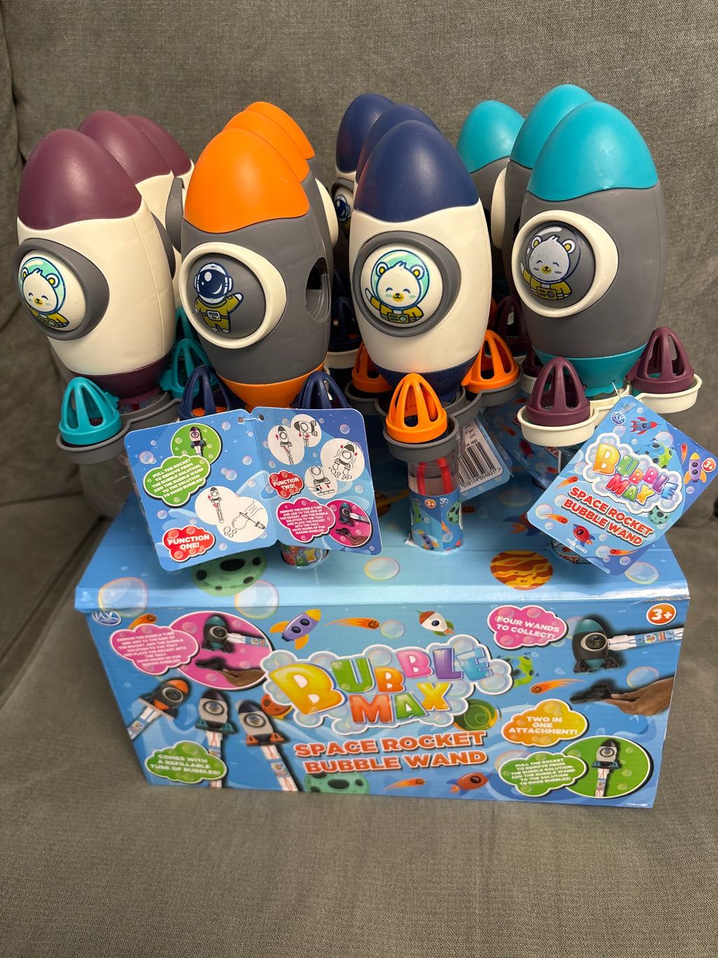 Space rocket bubble wand