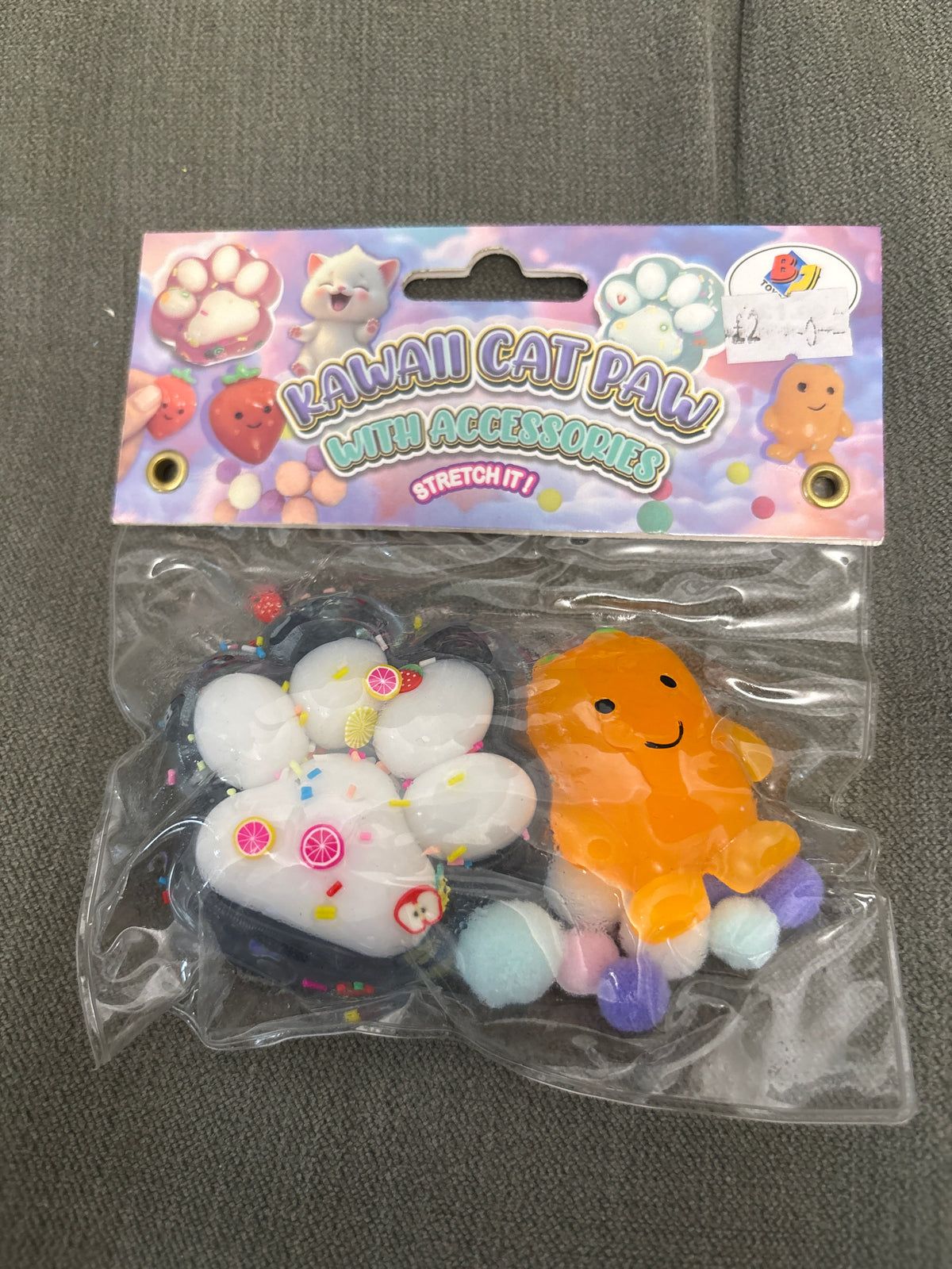 Kawaii taba cat paw