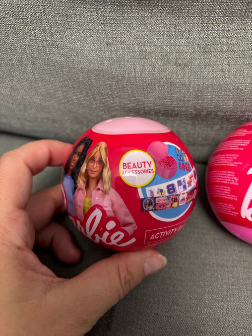 Barbie surprise activity balls