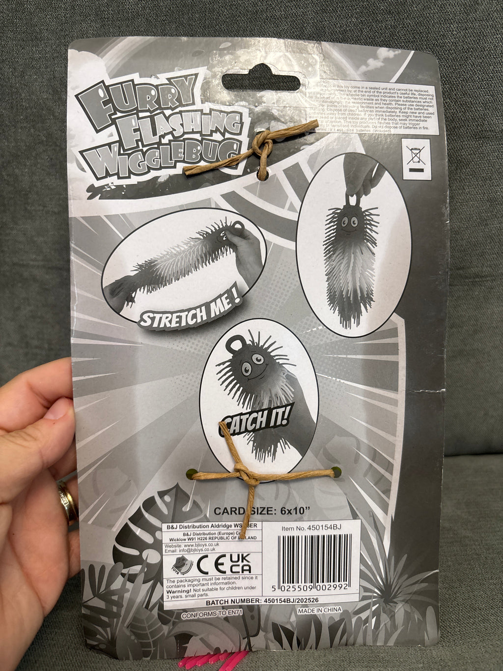 Furry flashing wiggle bug