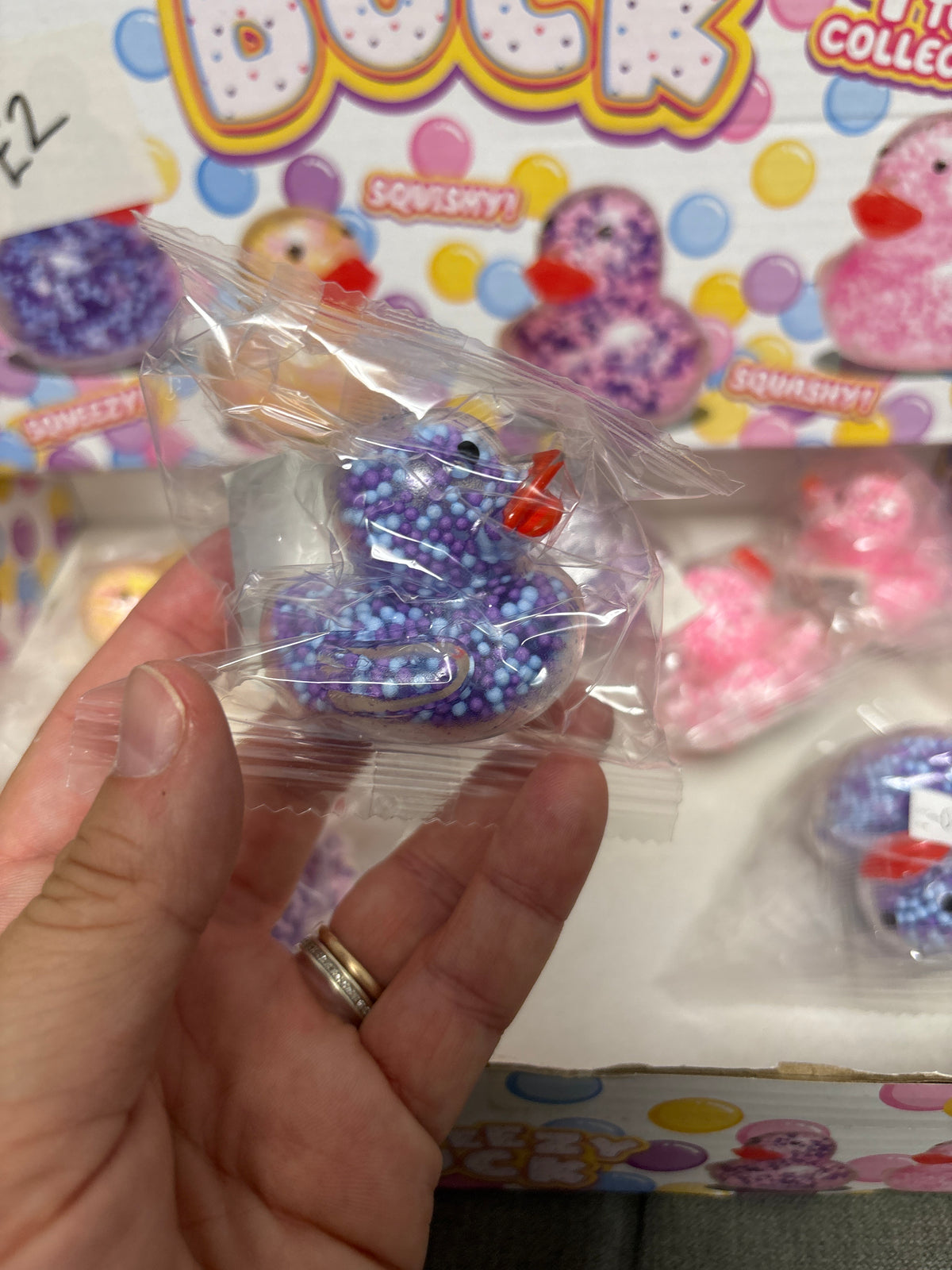 Squeezy beaded duck